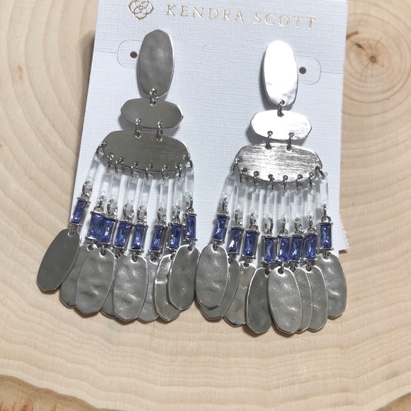 NWT Kendra Scott Oster Silver Statement Dangle Earrings in Lilac Crystal - Picture 6 of 9